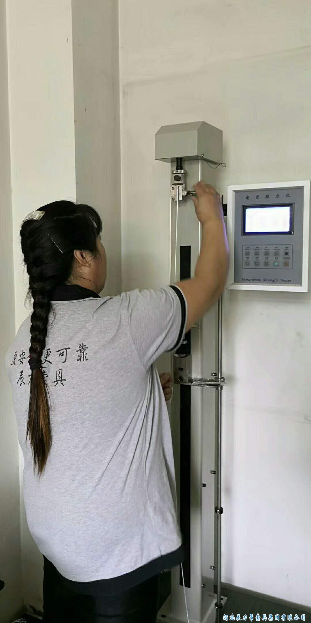 辰力吊裝帶單絲拉力測(cè)試，質(zhì)量從源頭掌控